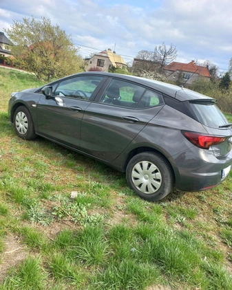 Opel Astra cena 46000 przebieg: 78000, rok produkcji 2016 z Gdynia małe 379